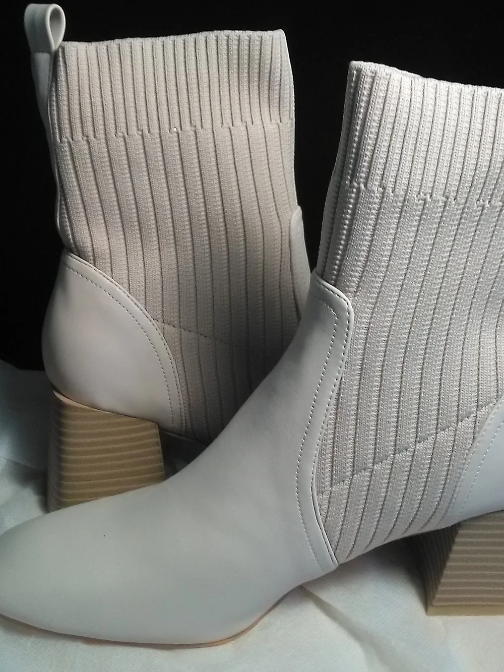 NIBAG BOUTIQUE FASHION Women’s Cream Knit Ankle Boots STRETCH SZ. 7.5 SEXY